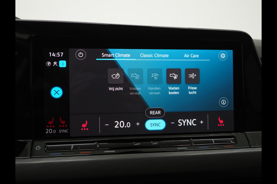 Volkswagen Golf 1.4 eHybrid Style 204PK | Massage | Head Up | Virtual | Keyless | Adaptive Cruise | Carplay | DAB