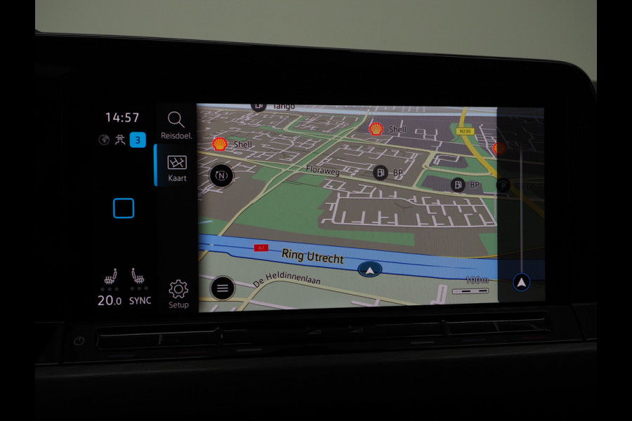 Volkswagen Golf 1.4 eHybrid Style 204PK | Massage | Head Up | Virtual | Keyless | Adaptive Cruise | Carplay | DAB