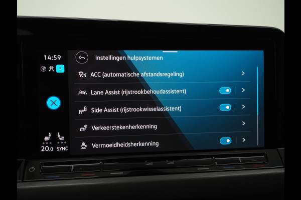 Volkswagen Golf 1.4 eHybrid Style 204PK | Massage | Head Up | Virtual | Keyless | Adaptive Cruise | Carplay | DAB