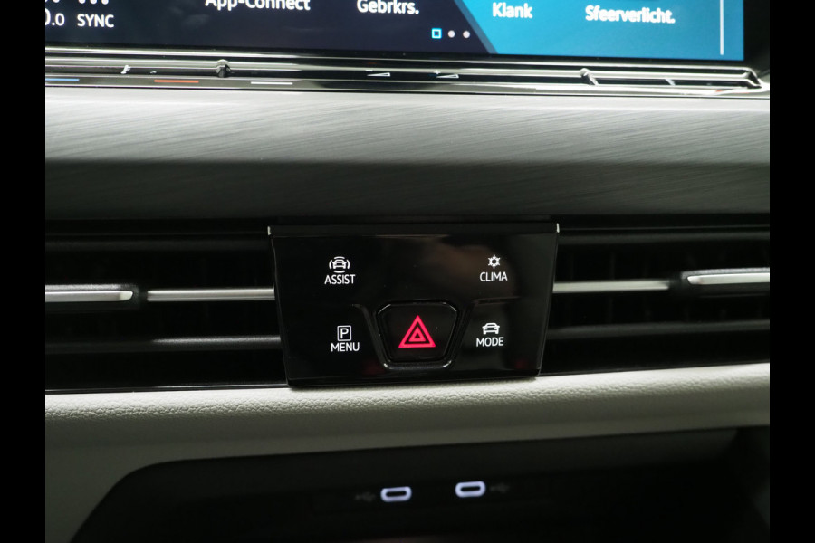 Volkswagen Golf 1.4 eHybrid Style 204PK | Massage | Head Up | Virtual | Keyless | Adaptive Cruise | Carplay | DAB