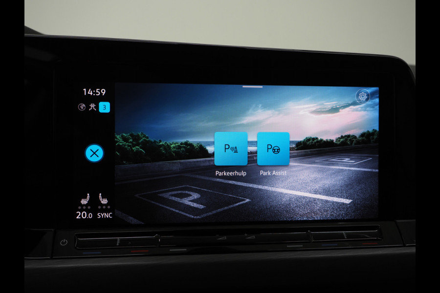 Volkswagen Golf 1.4 eHybrid Style 204PK | Massage | Head Up | Virtual | Keyless | Adaptive Cruise | Carplay | DAB