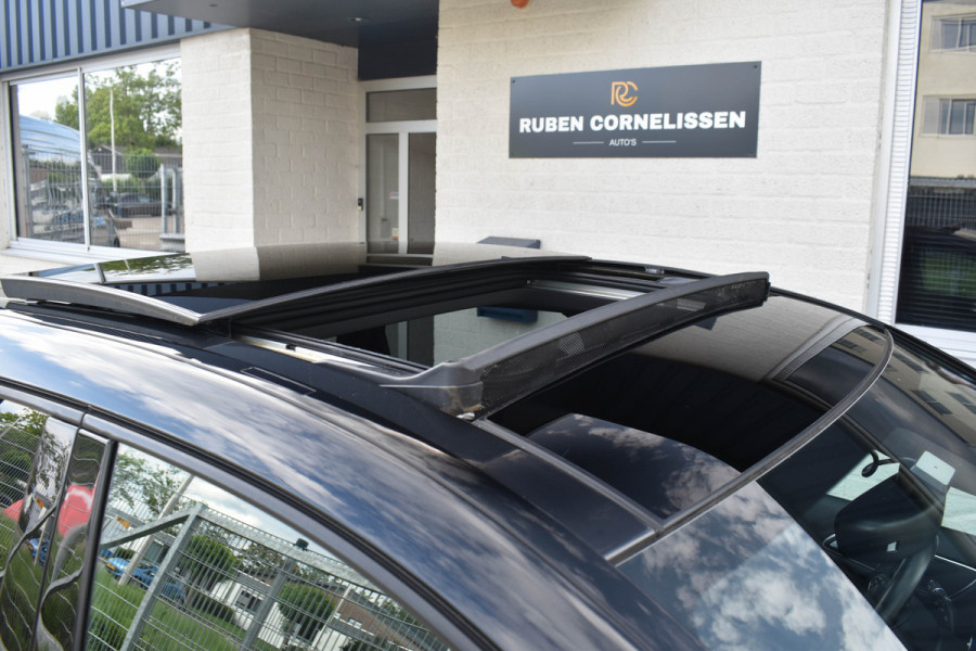 Mercedes-Benz B-Klasse 180 AMG-Line | Panoramadak | Carplay | Leder | Camera