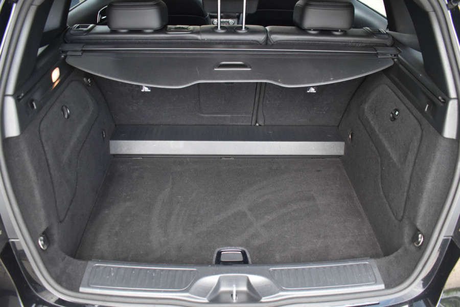 Mercedes-Benz B-Klasse 180 AMG-Line | Panoramadak | Carplay | Leder | Camera