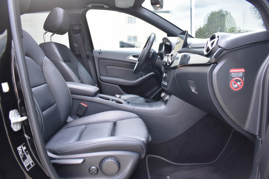 Mercedes-Benz B-Klasse 180 AMG-Line | Panoramadak | Carplay | Leder | Camera