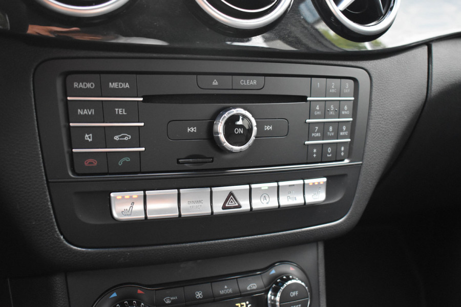Mercedes-Benz B-Klasse 180 AMG-Line | Panoramadak | Carplay | Leder | Camera