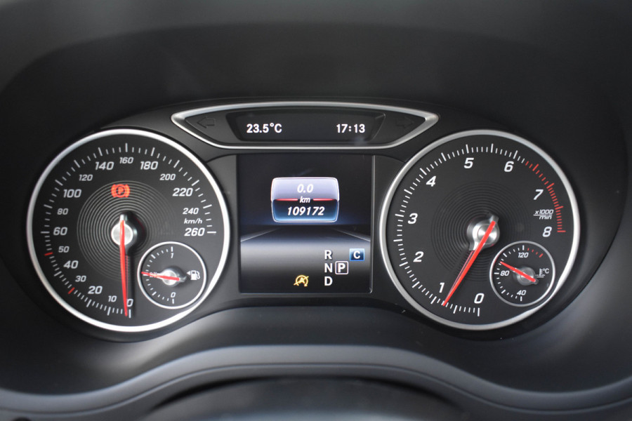 Mercedes-Benz B-Klasse 180 AMG-Line | Panoramadak | Carplay | Leder | Camera