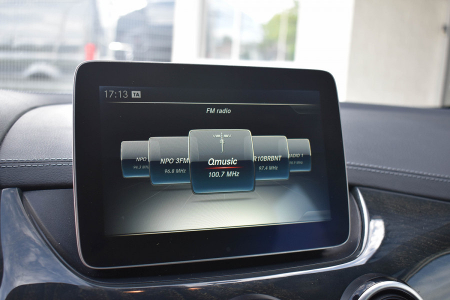 Mercedes-Benz B-Klasse 180 AMG-Line | Panoramadak | Carplay | Leder | Camera