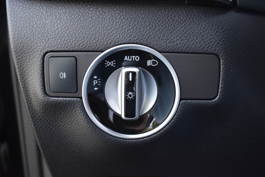 Mercedes-Benz B-Klasse 180 AMG-Line | Panoramadak | Carplay | Leder | Camera