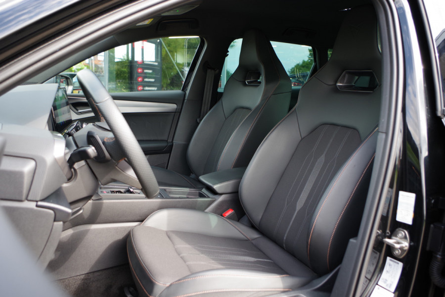CUPRA Leon Sportstourer 1.4 e-Hybrid 204 PK BNS, Trekhaak, Stoelverwarming, Kuipstoelen, LED,