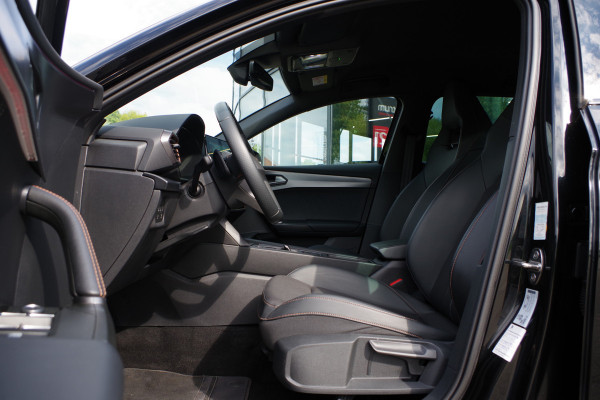 CUPRA Leon Sportstourer 1.4 e-Hybrid 204 PK BNS, Trekhaak, Stoelverwarming, Kuipstoelen, LED,