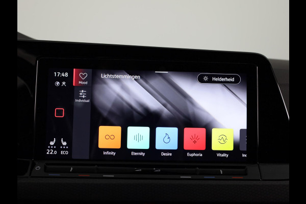 Volkswagen Golf 1.4 eHybrid GTE 245 pk Automaat (DSG) | Navigatie | Parkeersensoren (Park assist) | Adaptieve cruise control | Matrix LED koplampen | Stoelverwarming |