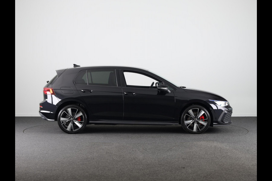 Volkswagen Golf 1.4 eHybrid GTE 245 pk Automaat (DSG) | Navigatie | Parkeersensoren (Park assist) | Adaptieve cruise control | Matrix LED koplampen | Stoelverwarming |