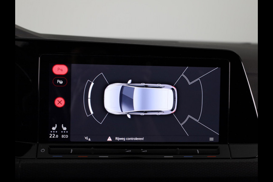 Volkswagen Golf 1.4 eHybrid GTE 245 pk Automaat (DSG) | Navigatie | Parkeersensoren (Park assist) | Adaptieve cruise control | Matrix LED koplampen | Stoelverwarming |