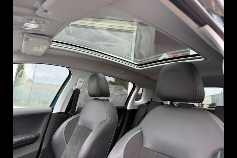 Peugeot 2008 1.2 PureTech | Pano | 110 PK | Clima | Camera