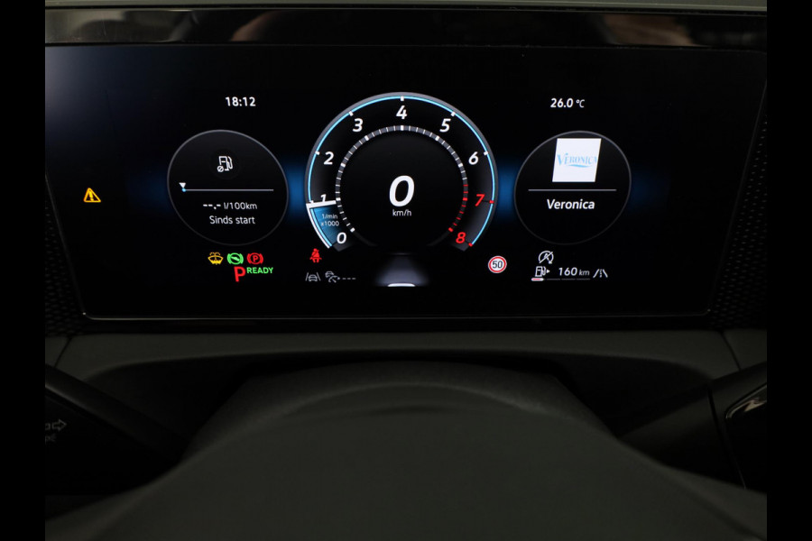 Volkswagen Tiguan 1.5 eTSI Life Edition 130 pk Automaat (DSG) | Navigatie | Elektr. trekhaak | Parkeersensoren (Park assist) | Achteruitrijcamera | Stoelverwarming |