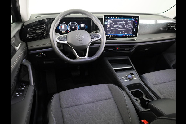 Volkswagen Tiguan 1.5 eTSI Life Edition 130 pk Automaat (DSG) | Navigatie | Elektr. trekhaak | Parkeersensoren (Park assist) | Achteruitrijcamera | Stoelverwarming |