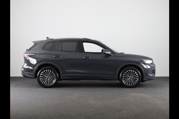 Volkswagen Tiguan 1.5 eTSI Life Edition 130 pk Automaat (DSG) | Navigatie | Elektr. trekhaak | Parkeersensoren (Park assist) | Achteruitrijcamera | Stoelverwarming |