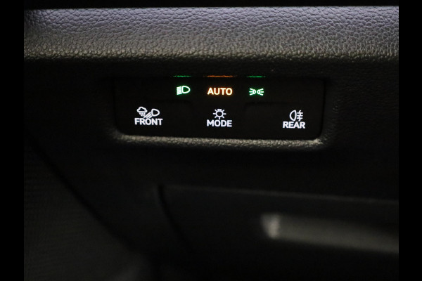 Volkswagen Tiguan 1.5 eTSI Life Edition 130 pk Automaat (DSG) | Navigatie | Elektr. trekhaak | Parkeersensoren (Park assist) | Achteruitrijcamera | Stoelverwarming |