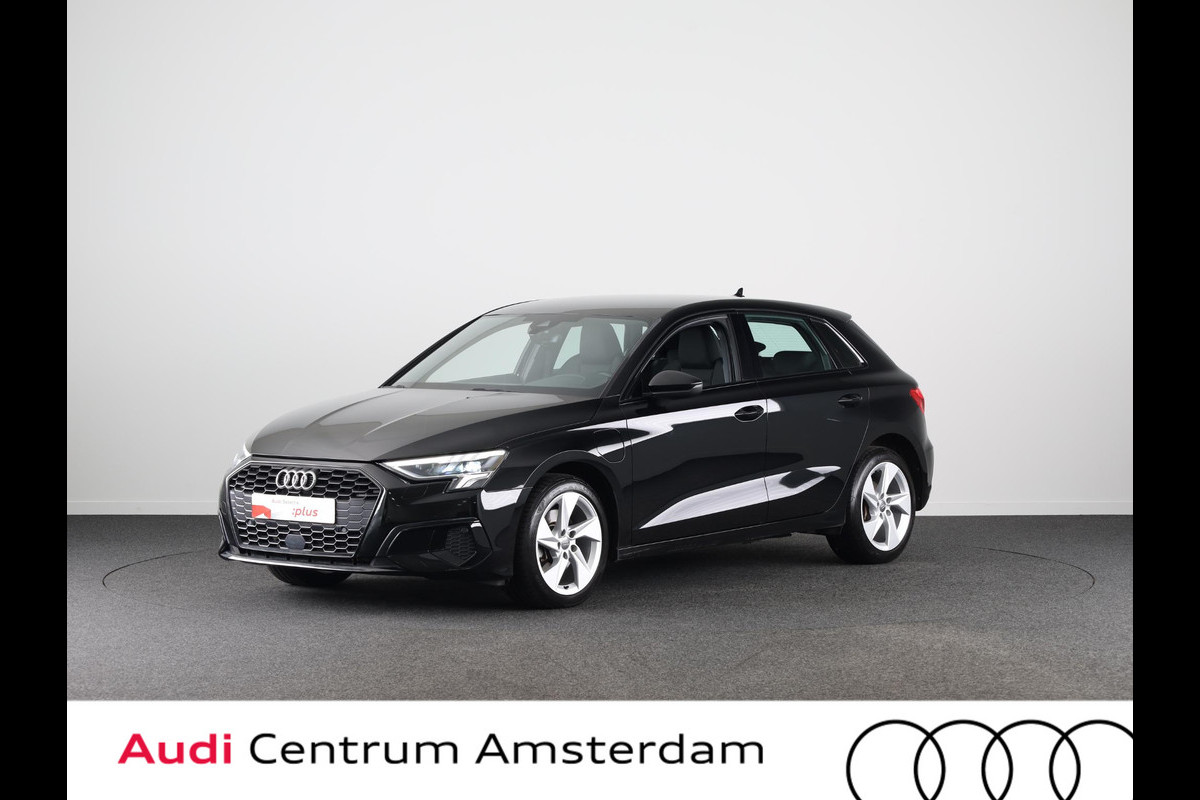 Audi A3 Sportback 40 TFSI e Business edition 204pk | Navigatie | Adaptive cruise control | Apple Carplay /Android Auto | Lichtmetalen velgen Audi A3 Sportback 40 TFSI e Business edition 204pk | Navigatie | Adaptive cruise control | Apple Carplay /Android Auto | Lichtmetalen velgen
