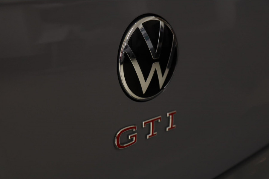 Volkswagen Golf 2.0 TSI GTI CLUBSPORT /PANO/NURBERG/CAM/HUD/IQ-LIGHT/MEMORY/STUURVERWARING/BOMVOLL