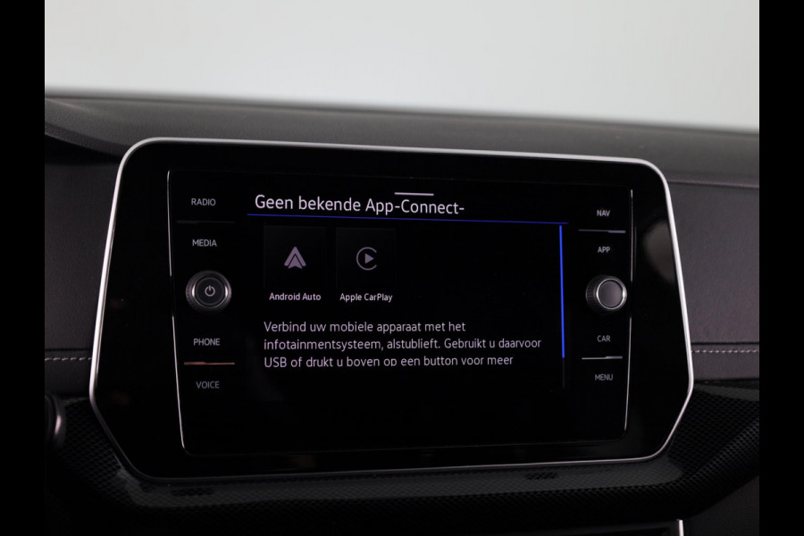 Volkswagen T-Cross 1.0 TSI R-Line 116 pk Automaat (DSG) | Verlengde garantie | Navigatie via App | Parkeersensoren | Adaptieve cruise control | LED koplampen | R-Line |