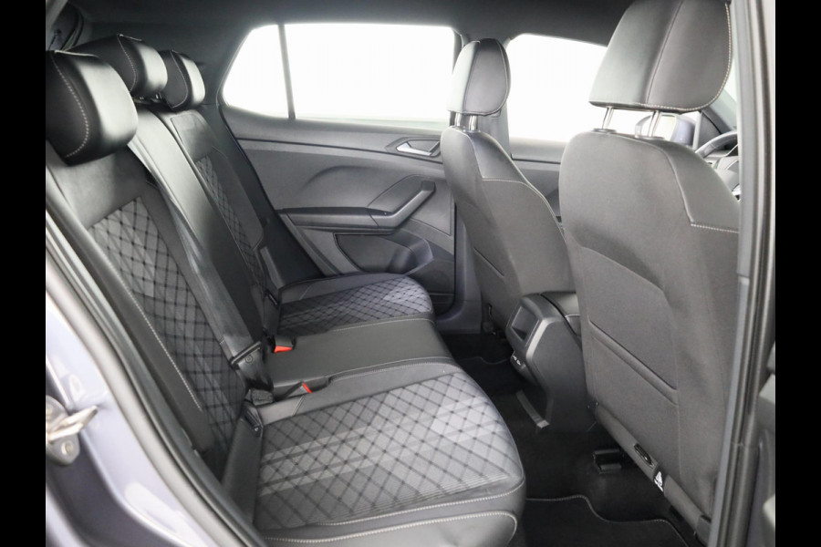 Volkswagen T-Cross 1.0 TSI R-Line 116 pk Automaat (DSG) | Verlengde garantie | Navigatie via App | Parkeersensoren | Adaptieve cruise control | LED koplampen | R-Line |