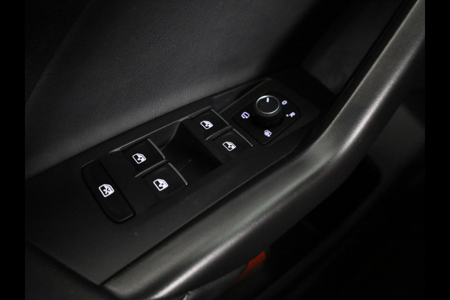 Volkswagen T-Cross 1.0 TSI R-Line 116 pk Automaat (DSG) | Verlengde garantie | Navigatie via App | Parkeersensoren | Adaptieve cruise control | LED koplampen | R-Line |