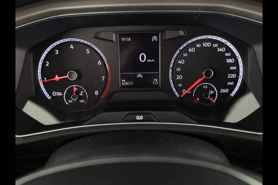 Volkswagen T-Roc 1.0 TSI Style 110 pk | Autom. airco | Adaptieve cruise control | Parkeersensoren |