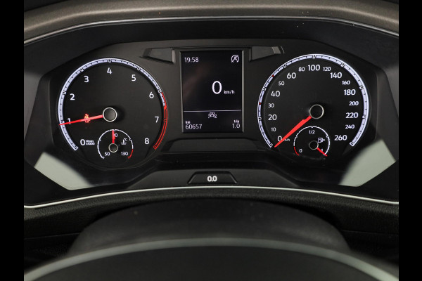 Volkswagen T-Roc 1.0 TSI Style 110 pk | Autom. airco | Adaptieve cruise control | Parkeersensoren |