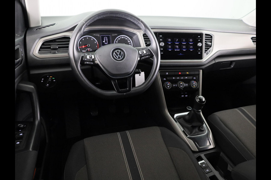 Volkswagen T-Roc 1.0 TSI Style 110 pk | Autom. airco | Adaptieve cruise control | Parkeersensoren |