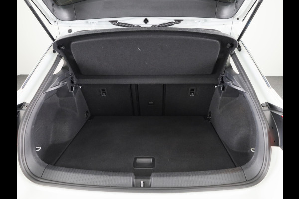 Volkswagen T-Roc 1.0 TSI Style 110 pk | Autom. airco | Adaptieve cruise control | Parkeersensoren |