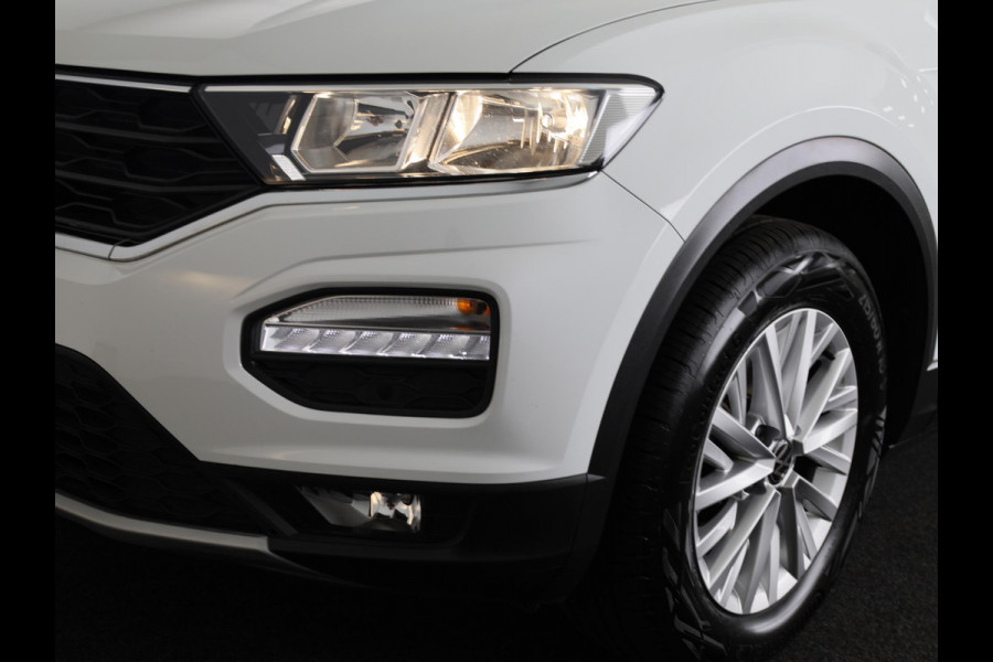 Volkswagen T-Roc 1.0 TSI Style 110 pk | Autom. airco | Adaptieve cruise control | Parkeersensoren |