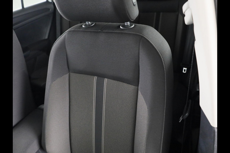 Volkswagen T-Roc 1.0 TSI Style 110 pk | Autom. airco | Adaptieve cruise control | Parkeersensoren |