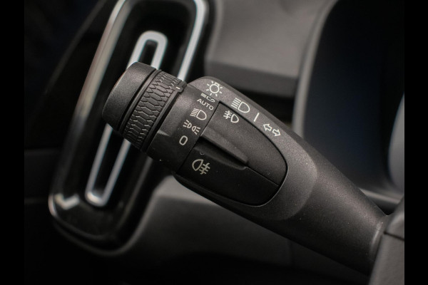 Volvo XC40 1.5 T5 Recharge Inscription (APPLE CARPLAY,HARMAN/KARDON,NAVI,STOELVERWARMING,LEDER,3D VIEW,LED,CAMERA,PDC,NETTESTAAT)
