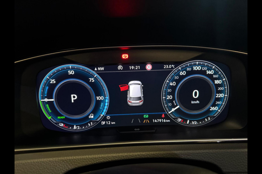 Volkswagen Golf 1.4 TSI PHEV GTE Pano/Akrapovic/Sterrenhemel