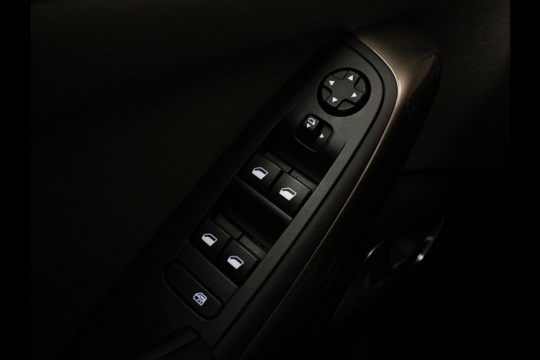 Citroën Grand C4 Spacetourer 1.2 PureTech Shine Sport 7p (PANORAMADAK,NAVI,CAMERA,CRUISE,LED,BLACKEDITION,SPORTSTOELEN,NETTESTAAT)