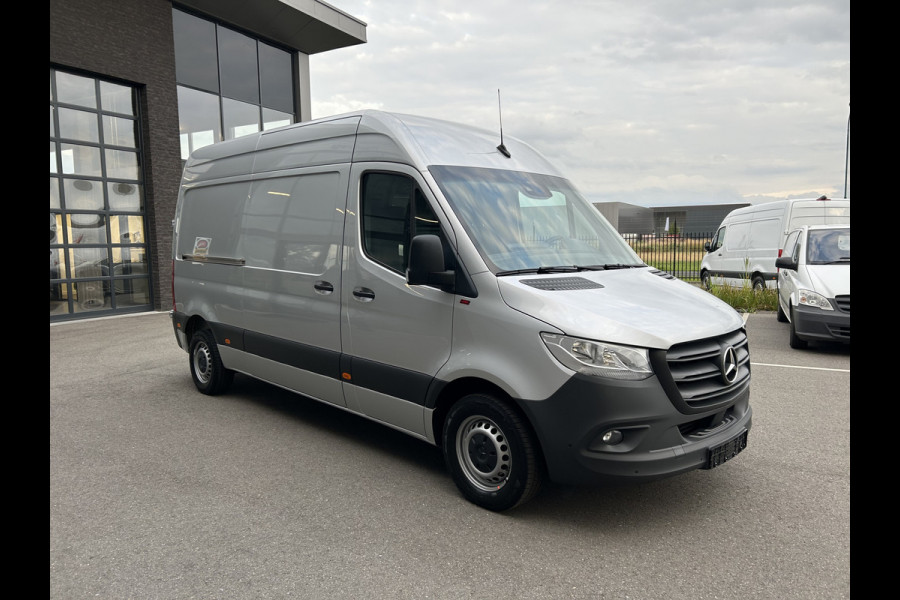 Mercedes-Benz Sprinter 315 CDI L2 H2 MBUX / Navigatie / Camera / Parkeersensoren / Cruise control / Airco / 270 Graden achterdeuren