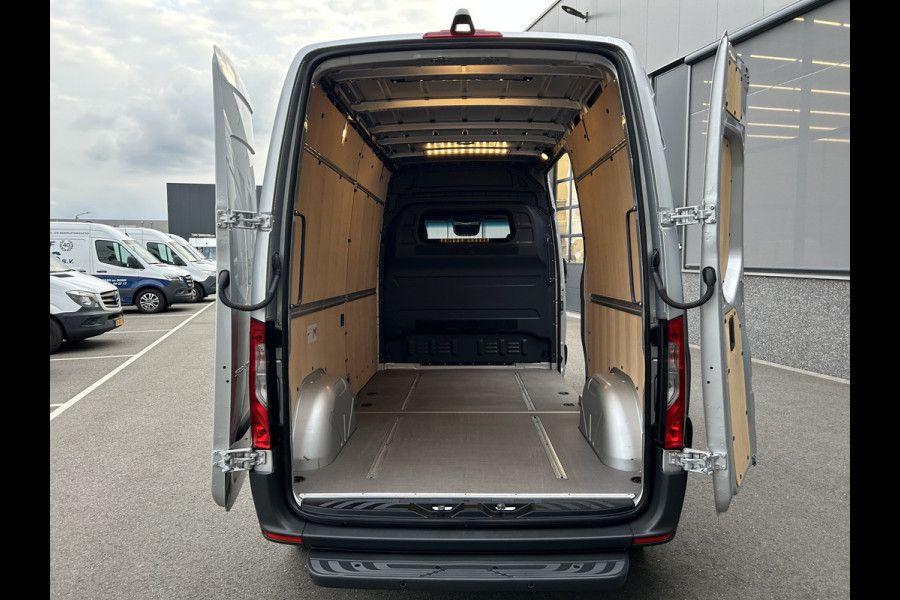 Mercedes-Benz Sprinter 315 CDI L2 H2 MBUX / Navigatie / Camera / Parkeersensoren / Cruise control / Airco / 270 Graden achterdeuren