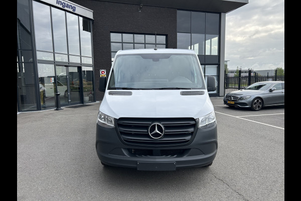 Mercedes-Benz Sprinter 317 CDI L2 H1 2800KG Trekhaak / MBUX / Camera / Carplay navigatie / Airco / 270 Graden achterdeuren
