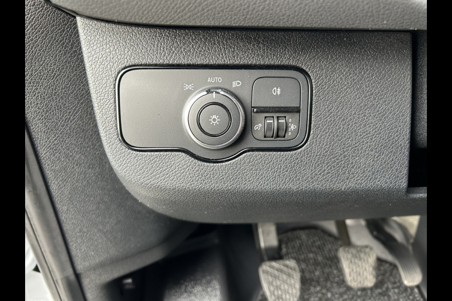 Mercedes-Benz Sprinter 317 CDI L2 H1 2800KG Trekhaak / MBUX / Camera / Carplay navigatie / Airco / 270 Graden achterdeuren