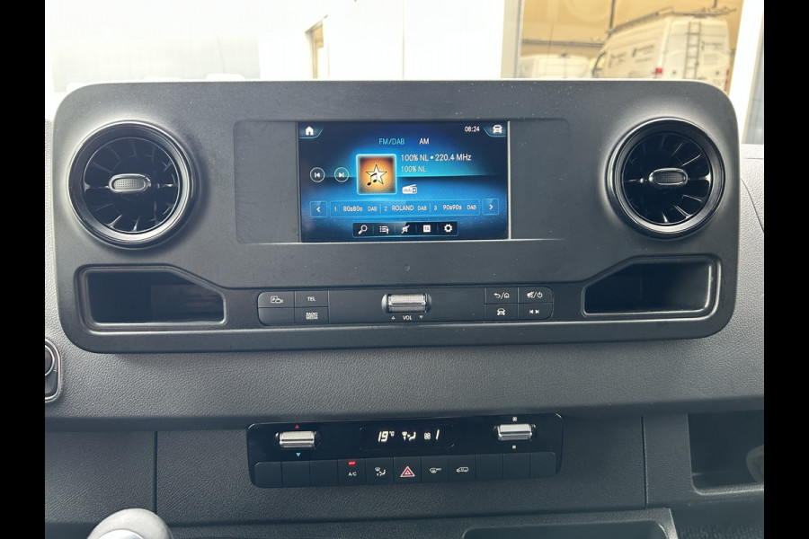 Mercedes-Benz Sprinter 317 CDI L2 H1 2800KG Trekhaak / MBUX / Camera / Carplay navigatie / Airco / 270 Graden achterdeuren