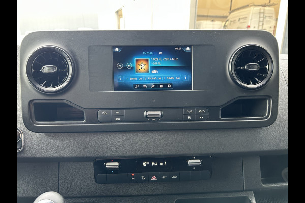 Mercedes-Benz Sprinter 317 CDI L2 H1 2800KG Trekhaak / MBUX / Camera / Carplay navigatie / Airco / 270 Graden achterdeuren