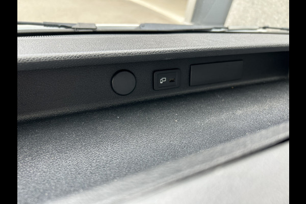 Mercedes-Benz Sprinter 317 CDI L2 H1 2800KG Trekhaak / MBUX / Camera / Carplay navigatie / Airco / 270 Graden achterdeuren