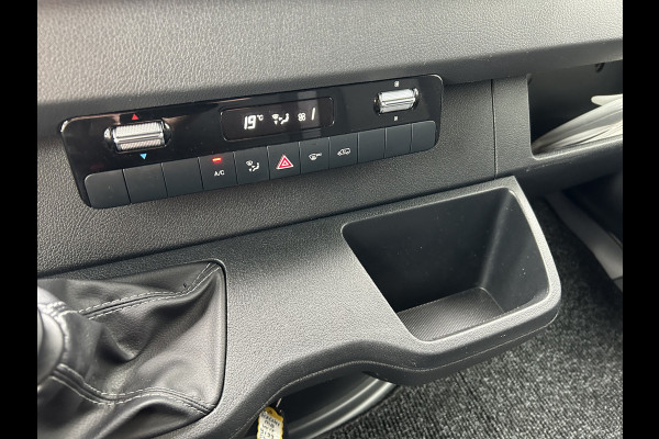 Mercedes-Benz Sprinter 317 CDI L2 H1 2800KG Trekhaak / MBUX / Camera / Carplay navigatie / Airco / 270 Graden achterdeuren