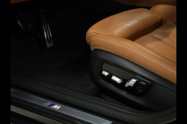 BMW 5 Serie 520i M Sport [SCHUIFKANTELDAK, SFEERVERLICHTING, CAMERA, PDC V+A, MEMORY SEATS, APPLE CARPLAY, HEAD UP DISPLAY, CRUISE CONTROL, AUTO CLIMATE CONTROL, STOELVERWARMING, NAVIGATIE, NIEUWSTAAT]