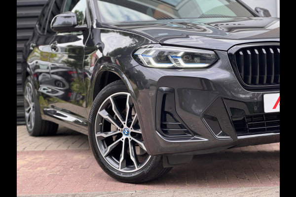 BMW X3 XDrive30e High Executive M stoelen/Laser/Pano/HuD