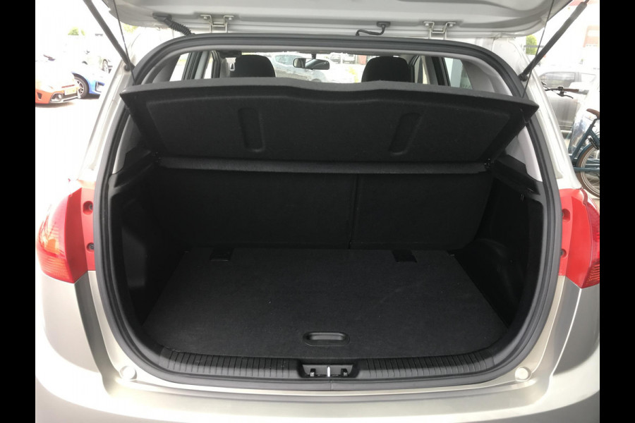 Kia Venga 1.6 DynamicLine Automaat