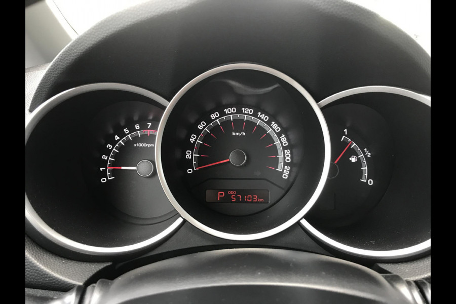Kia Venga 1.6 DynamicLine Automaat