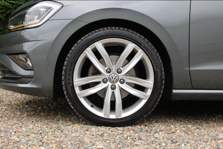 Volkswagen Golf Sportsvan 1.5 TSI ACT Highline Edition Panodak Trekhaak Camera