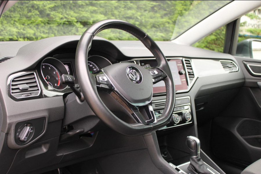 Volkswagen Golf Sportsvan 1.5 TSI ACT Highline Edition Panodak Trekhaak Camera